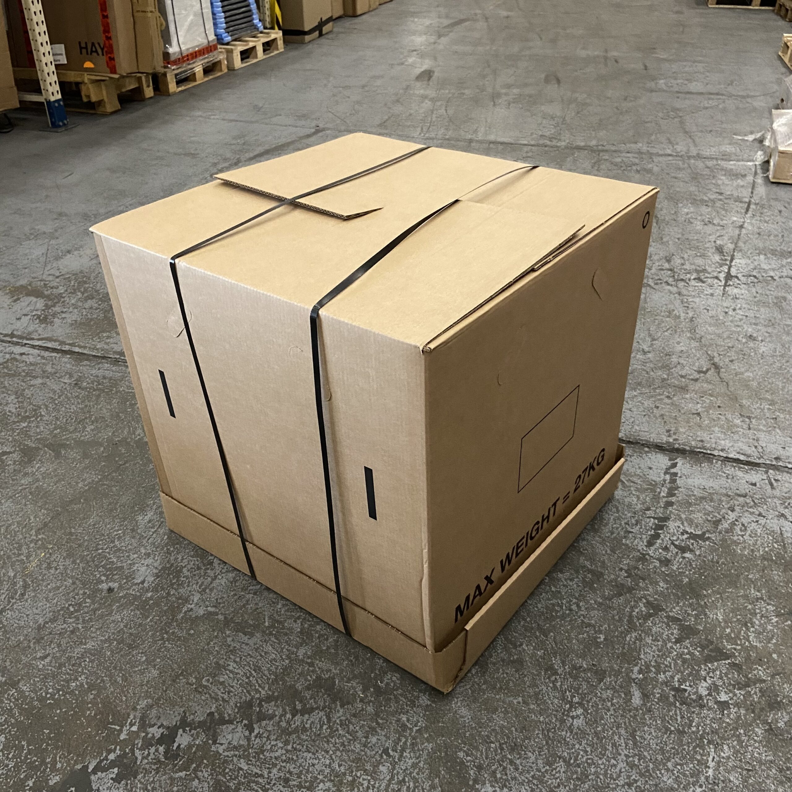 teilmontiert in Orginalverpackung (Lieferung in drei Teilen)